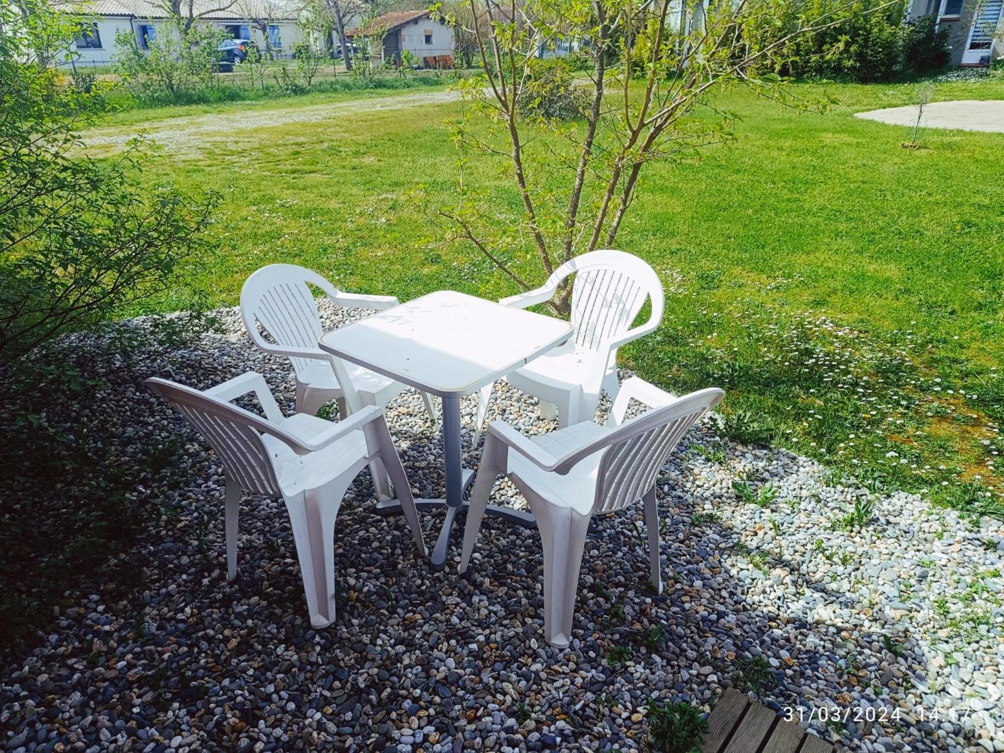 Datcha La Charrette Lavaur  Pokój zdjęcie